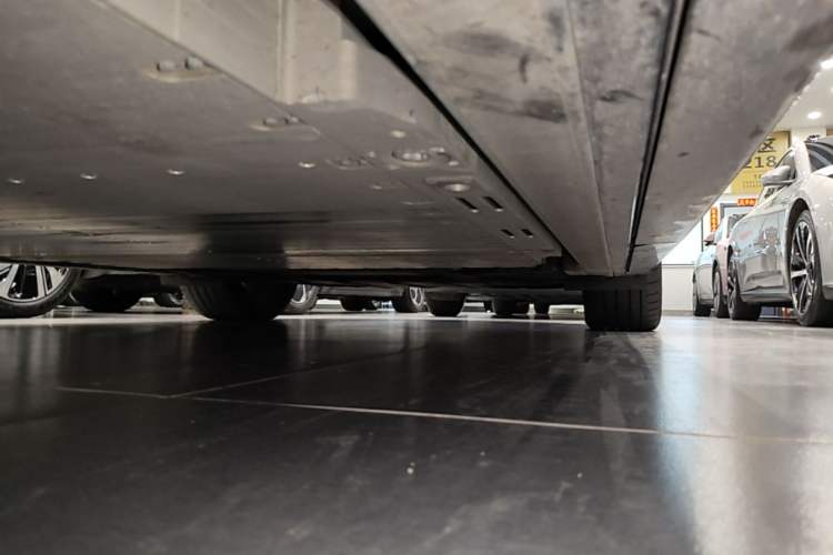 Used Nio ET9 2025 100kWh Signature Edition Left Side Sill