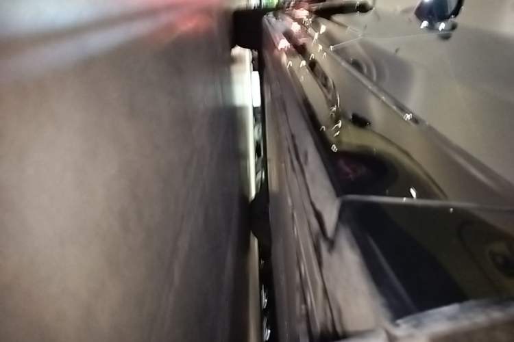 Used Nio ET9 2025 100kWh Signature Edition Left Side Sill