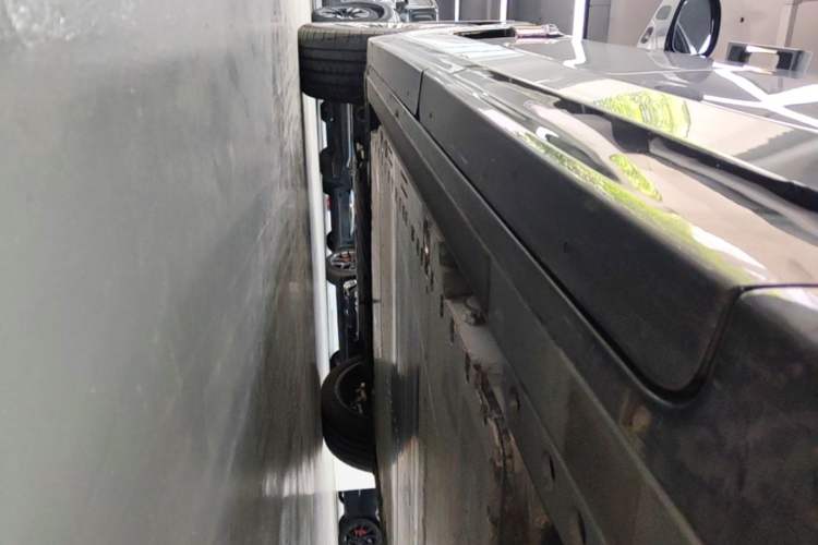 Used Nio ET9 2025 100 kWh Left Side Sill