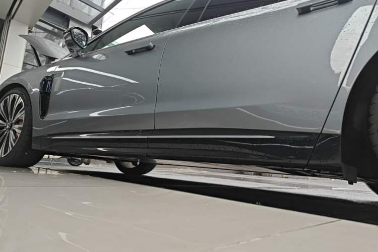 Used Nio ET9 2025 100kWh Signature Edition Left Side Sill