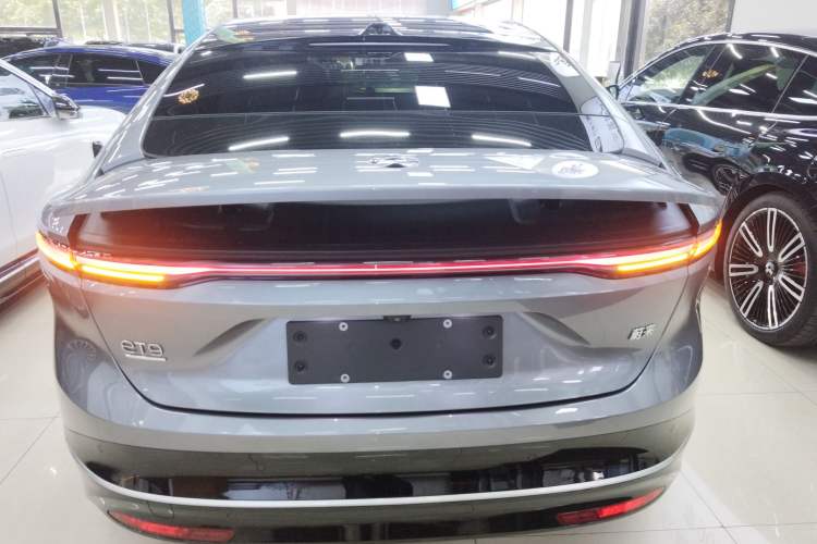 Used Nio ET9 2025 100kWh Signature Edition Rear