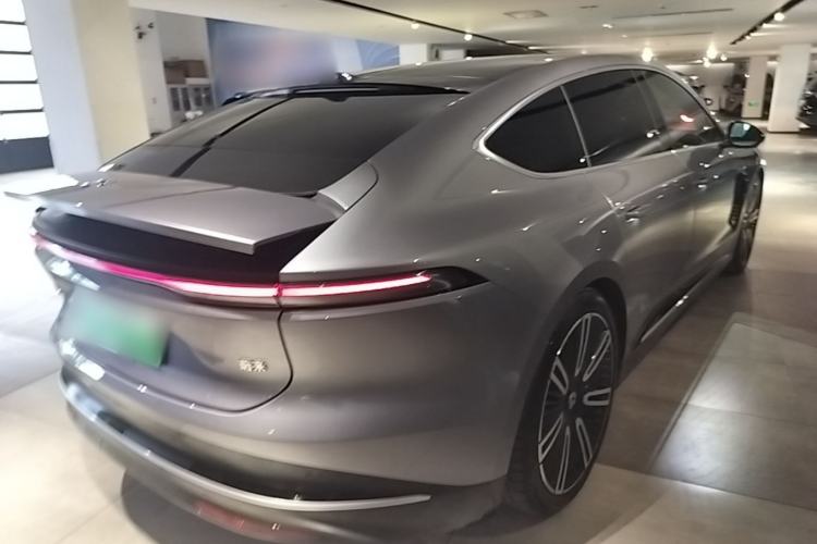 Used Nio ET9 2025 100kWh Signature Edition Rear Right 45 Deg