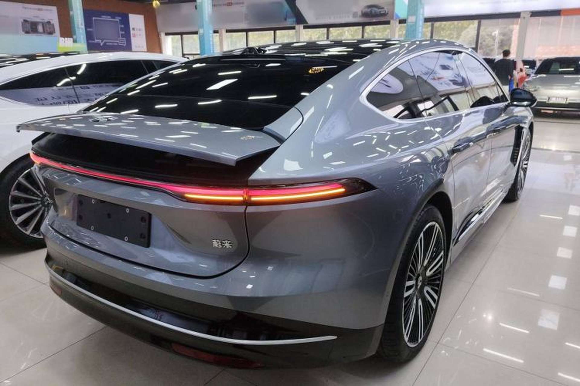 Used Nio ET9 2025 100kWh Signature Edition Rear Right 45 Deg