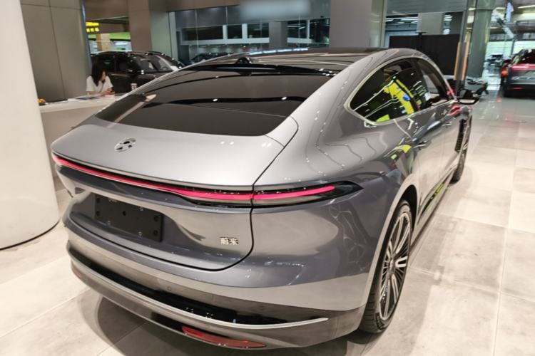 Used Nio ET9 2025 100kWh Signature Edition Rear Right 45 Deg