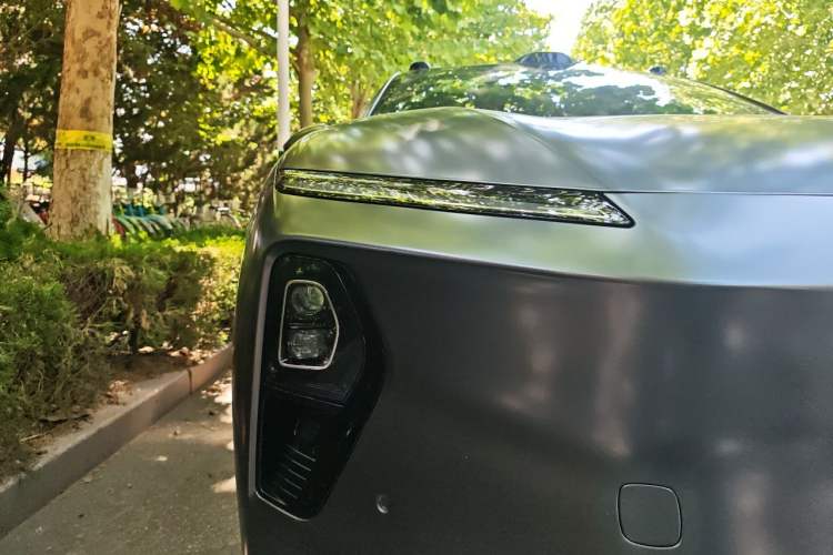 Used Nio ET9 2025 100 kWh Right Front Headlight