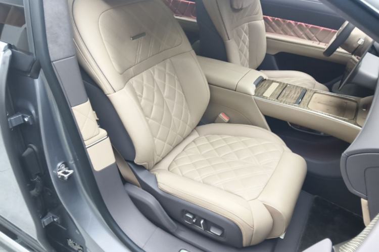Used Nio ET9 2025 100kWh Signature Edition Right Front Seat
