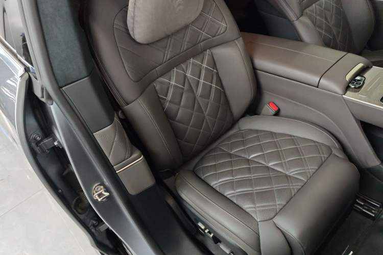 Used Nio ET9 2025 100kWh Signature Edition Right Front Seat