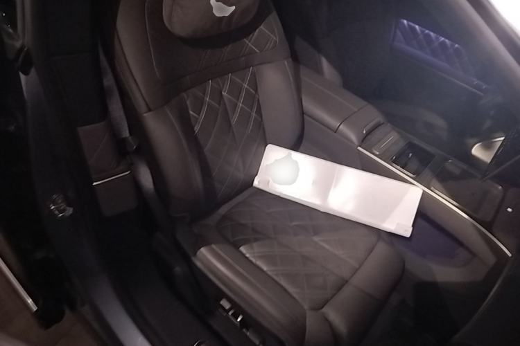 Used Nio ET9 2025 100kWh Signature Edition Right Front Seat