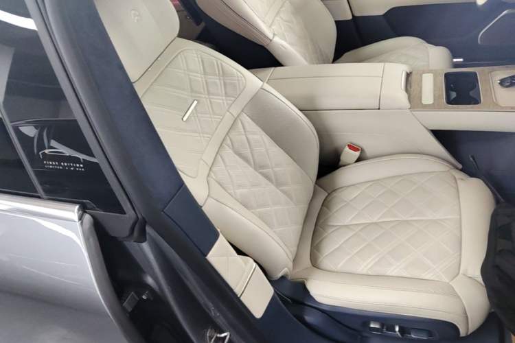 Used Nio ET9 2025 100 kWh Right Front Seat