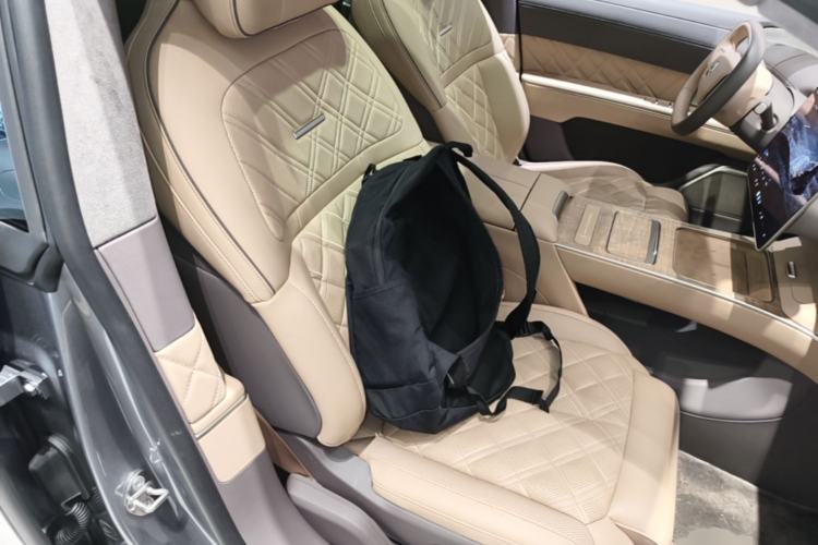 Used Nio ET9 2025 100kWh Signature Edition Right Front Seat