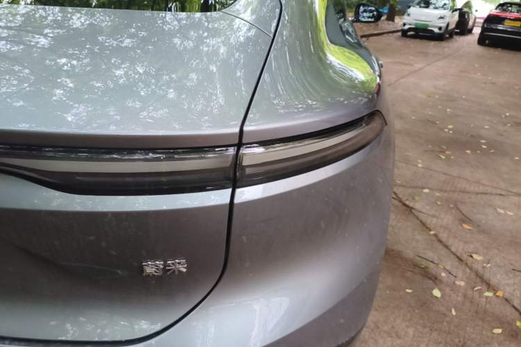 Used Nio ET9 2025 100kWh Signature Edition Right Rear Taillight