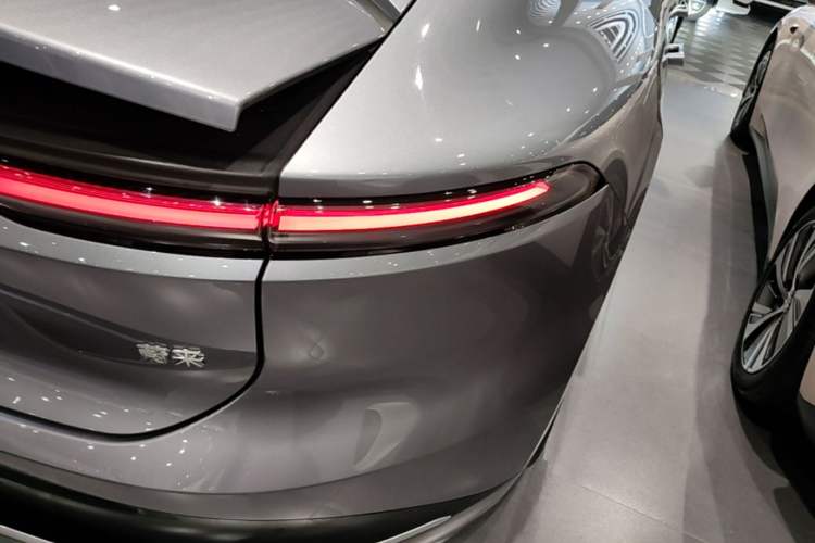 Used Nio ET9 2025 100kWh Signature Edition Right Rear Taillight