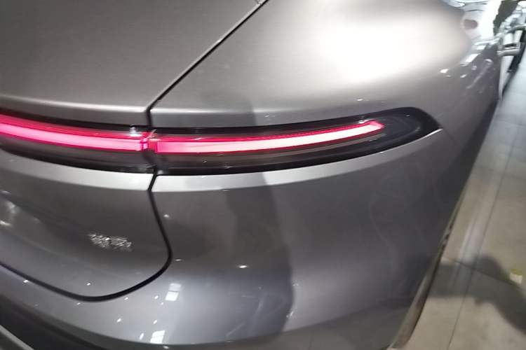Used Nio ET9 2025 100kWh Signature Edition Right Rear Taillight