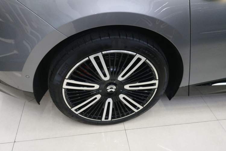 Used Nio ET9 2025 100kWh Signature Edition Right Rear Wheel Hub