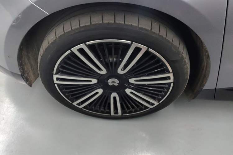 Used Nio ET9 2025 100 kWh Right Rear Wheel Hub