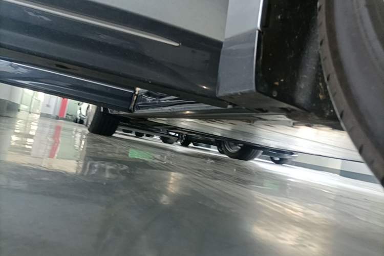 Used Nio ET9 2025 100kWh Signature Edition Right Side Sill