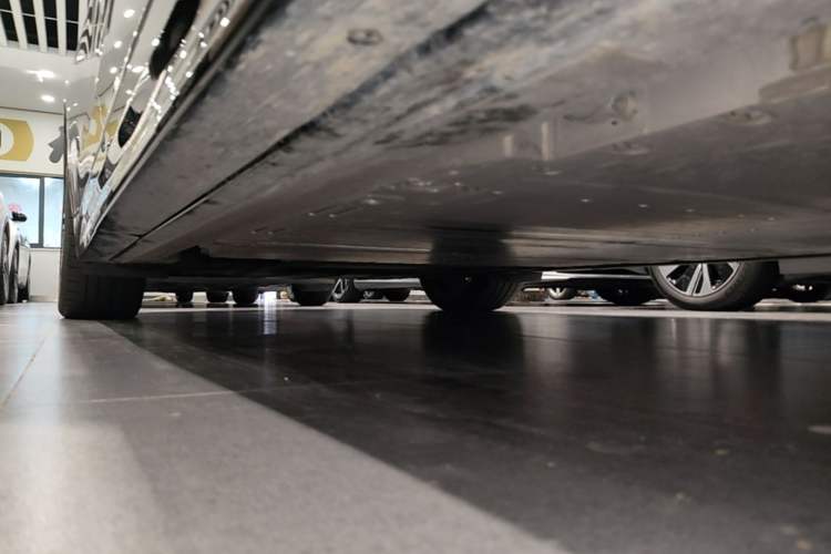 Used Nio ET9 2025 100kWh Signature Edition Right Side Sill