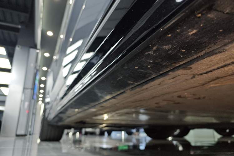 Used Nio ET9 2025 100kWh Signature Edition Right Side Sill