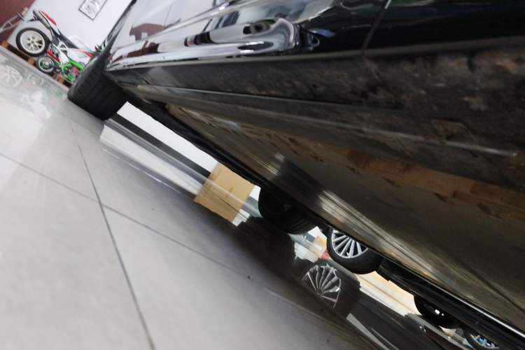 Used Nio ET9 2025 100kWh Signature Edition Right Side Sill
