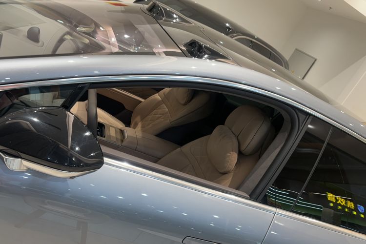 Used Nio ET9 2025 100kWh Signature Edition Roof