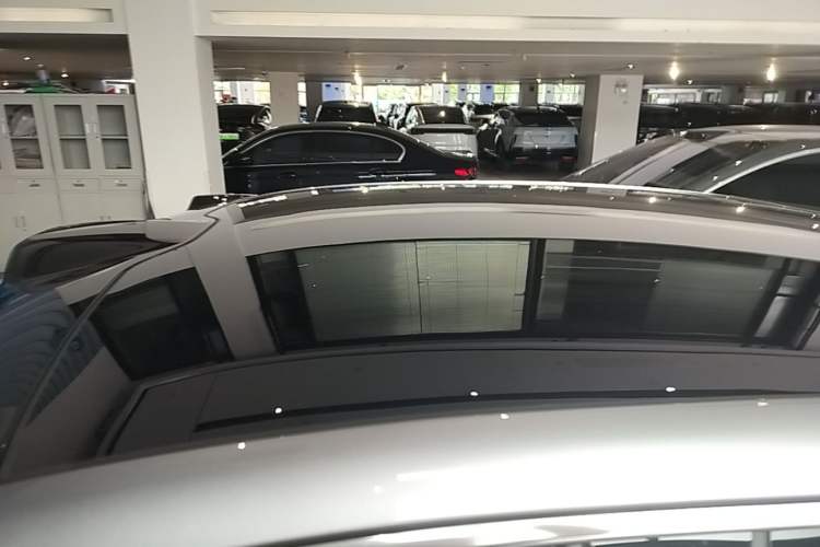 Used Nio ET9 2025 100kWh Signature Edition Roof