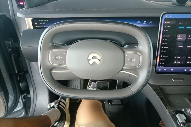 Used Nio ET9 2025 100kWh Signature Edition Steering Wheel