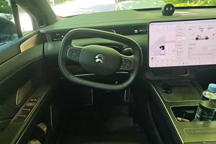 Used Nio ET9 2025 100 kWh Steering Wheel