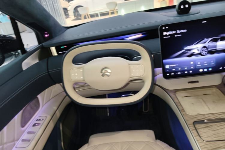 Used Nio ET9 2025 100kWh Signature Edition Steering Wheel