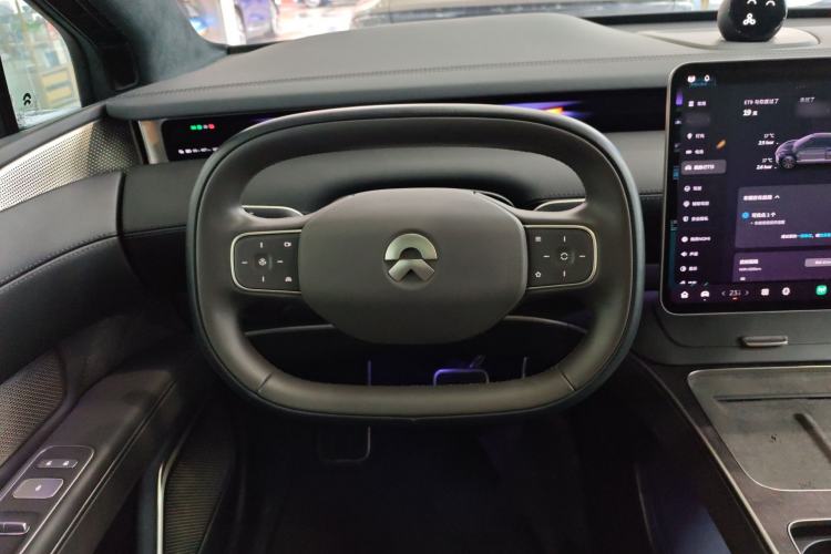 Used Nio ET9 2025 100kWh Signature Edition Steering Wheel