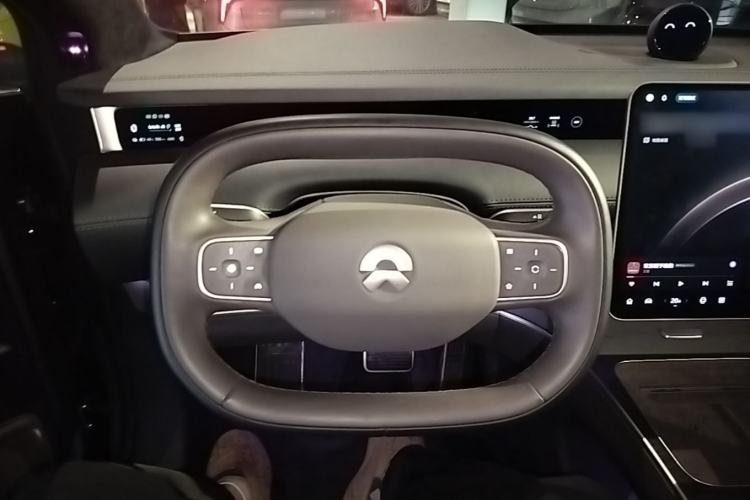Used Nio ET9 2025 100kWh Signature Edition Steering Wheel