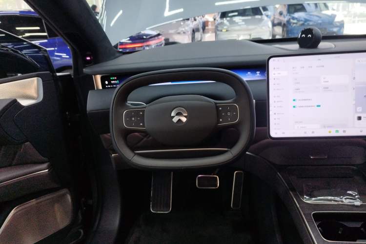 Used Nio ET9 2025 100kWh Signature Edition Steering Wheel