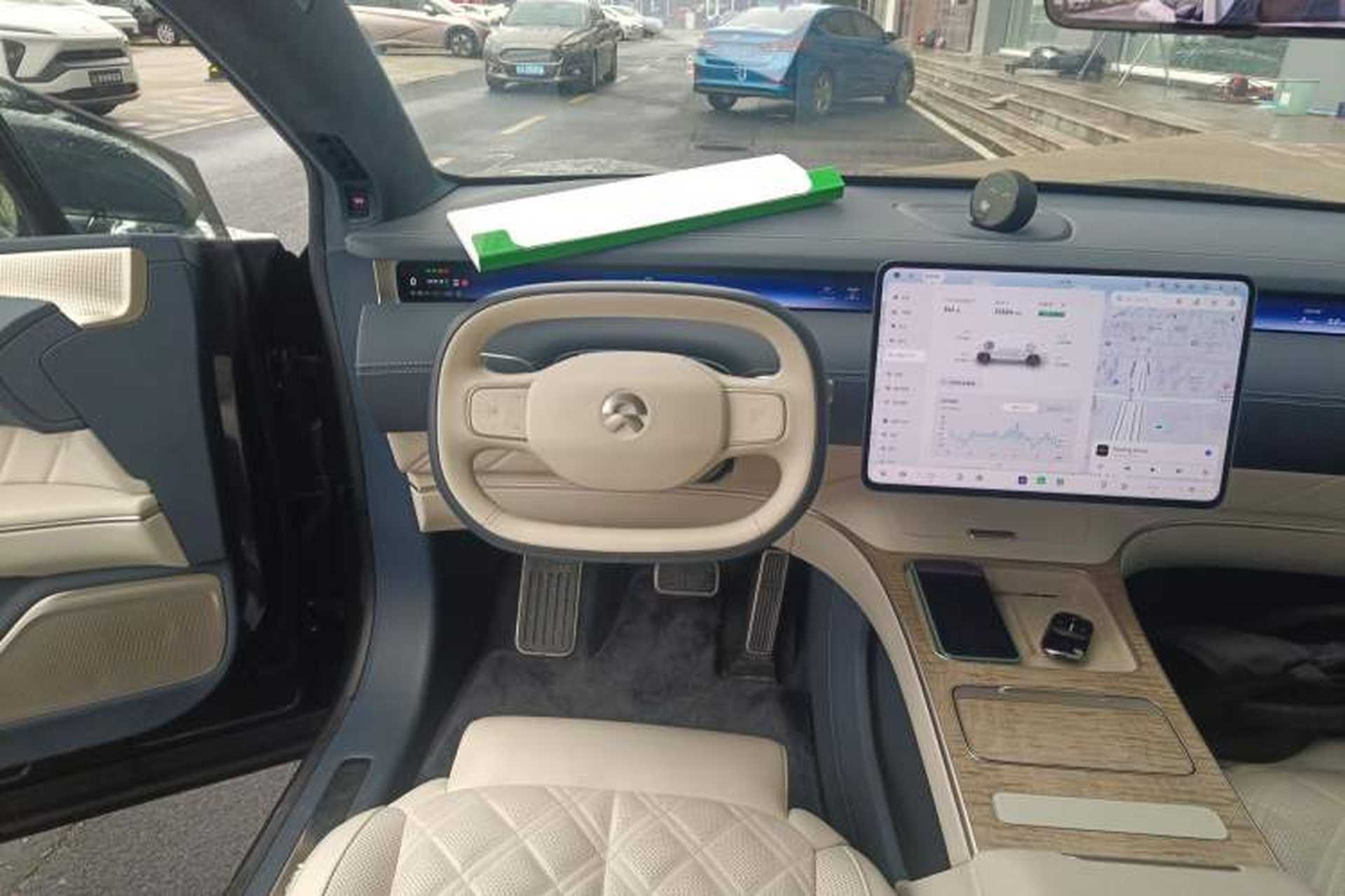 Used Nio ET9 2025 100 kWh Steering Wheel