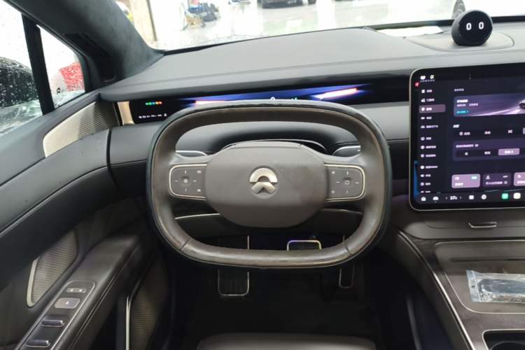 Used Nio ET9 2025 100kWh Signature Edition Steering Wheel