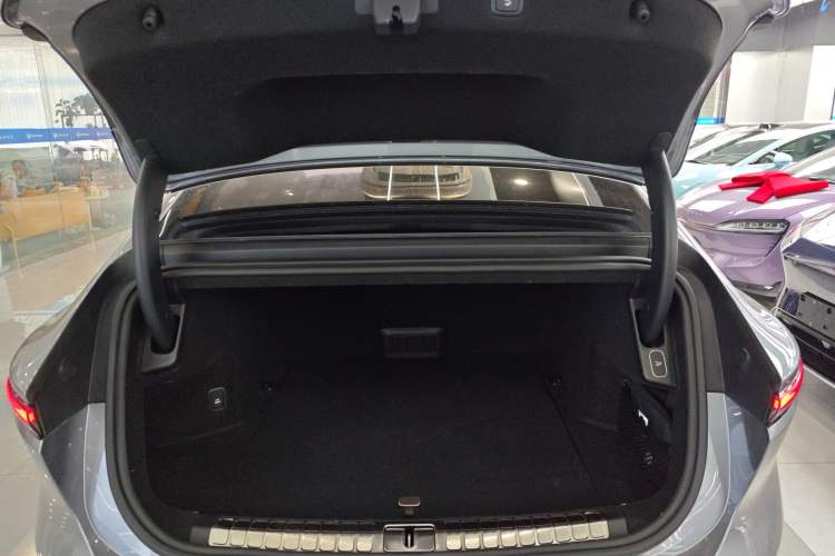 Used Nio ET9 2025 100kWh Signature Edition Trunk