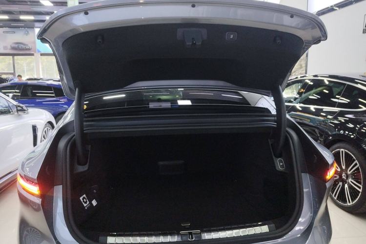 Used Nio ET9 2025 100kWh Signature Edition Trunk