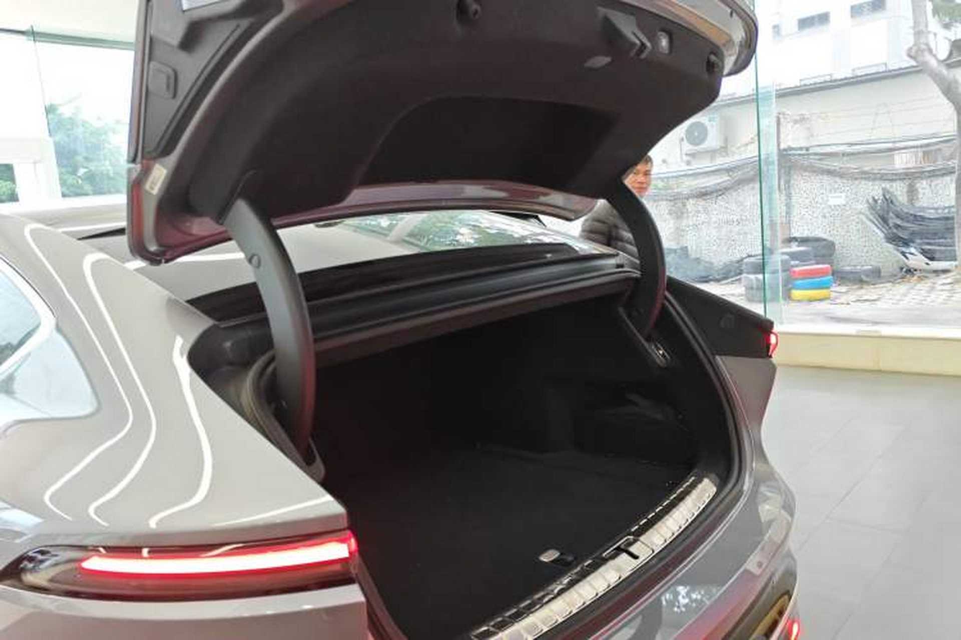 Used Nio ET9 2025 100kWh Signature Edition Trunk