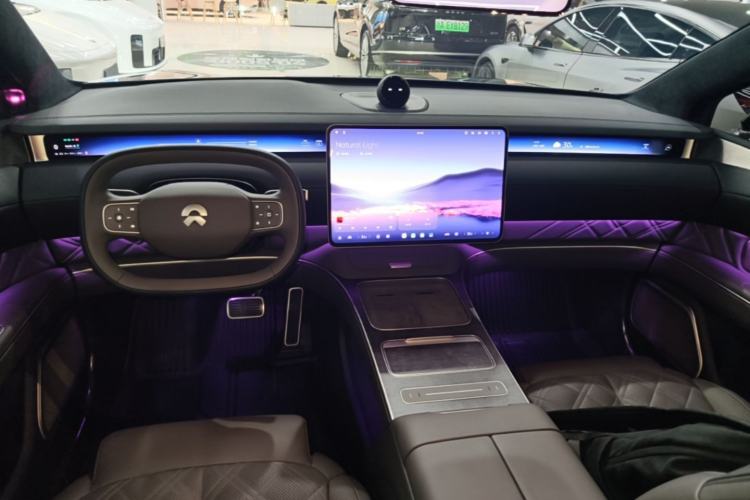 Used Nio ET9 2025 100kWh Signature Edition Center Console