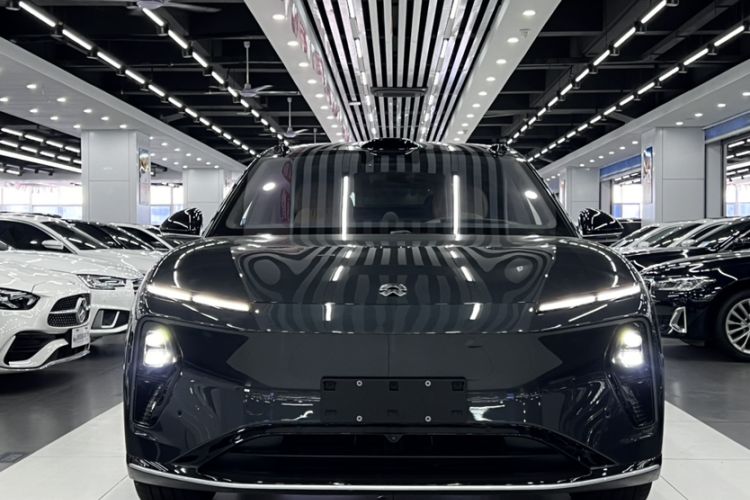 Used Nio ET9 2025 100 kWh Exterior 4