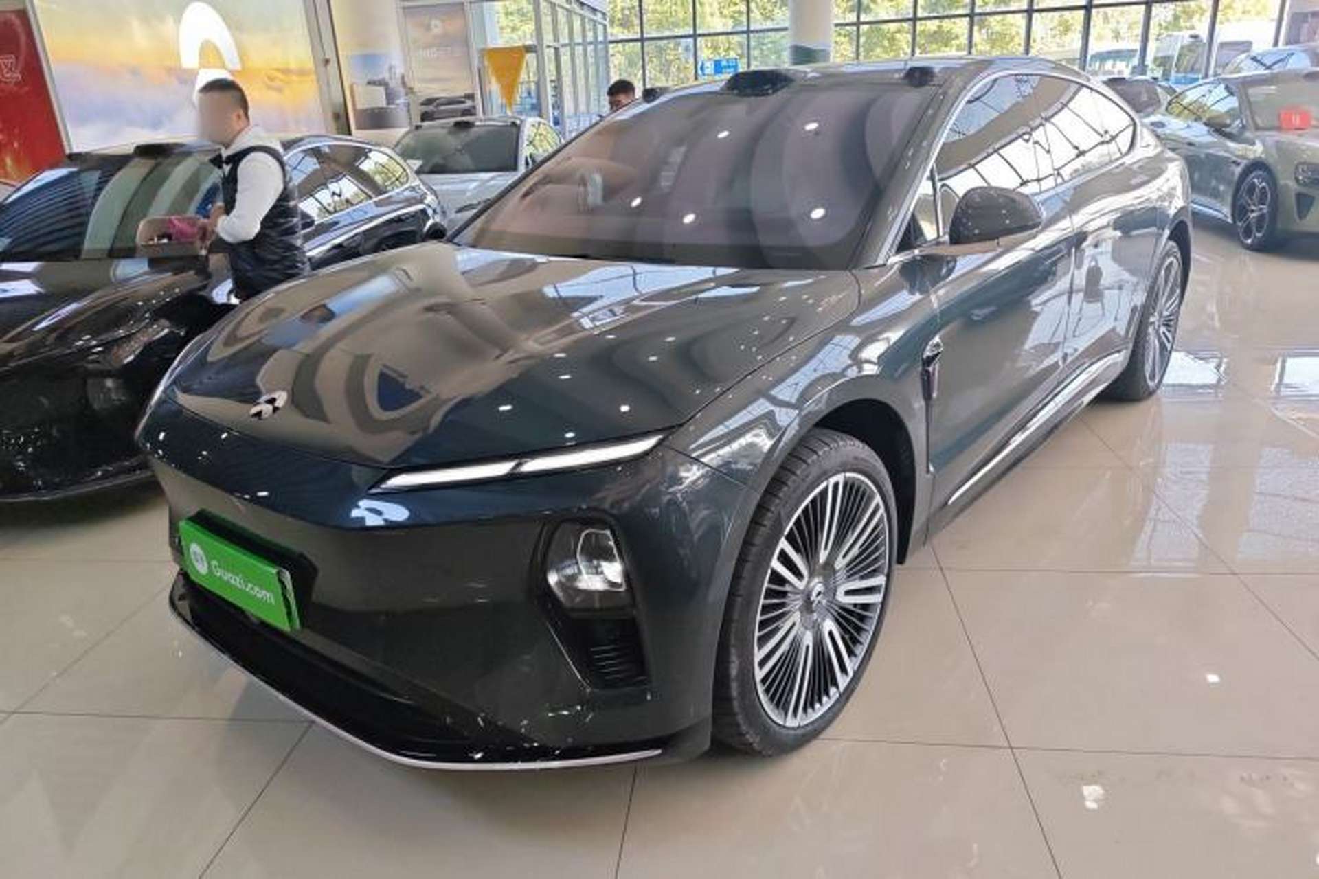 Used Nio ET9 2025 100kWh Signature Edition Front Left 45 Deg