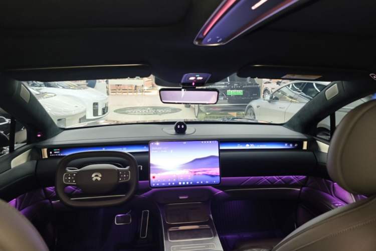 Used Nio ET9 2025 100kWh Signature Edition Headliner