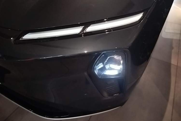 Used Nio ET9 2025 100kWh First-Edition Limited Edition Left Front Headlight