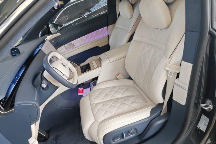 Used Nio ET9 2025 100kWh Signature Edition Left Front Seat