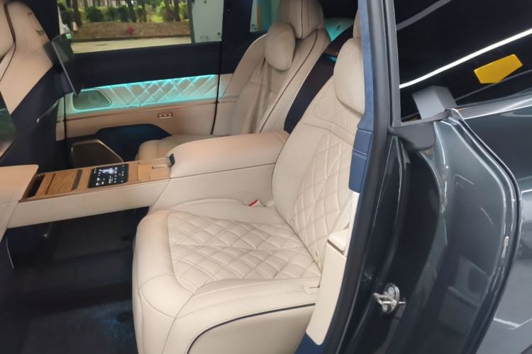 Used Nio ET9 2025 100 kWh Left Rear Seat