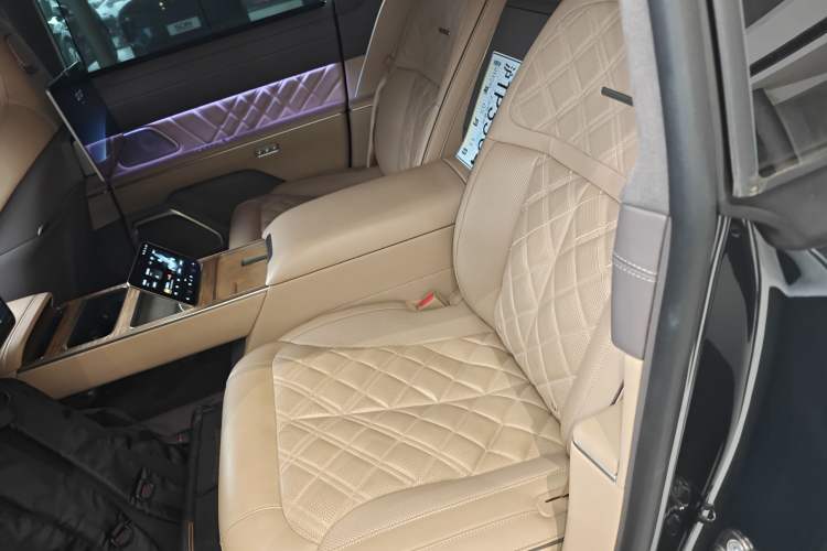 Used Nio ET9 2025 100 kWh Left Rear Seat
