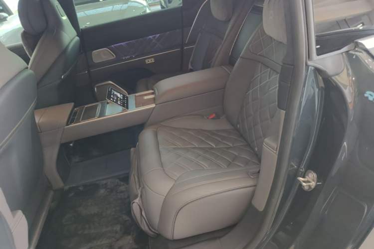 Used Nio ET9 2025 100 kWh Left Rear Seat
