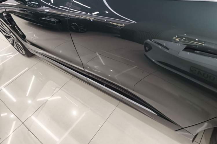 Used Nio ET9 2025 100kWh Signature Edition Left Side Sill
