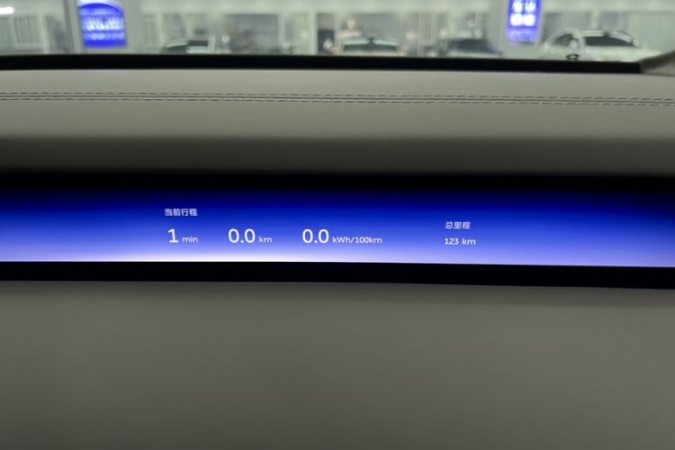 Used Nio ET9 2025 100 kWh Odometer Close Up