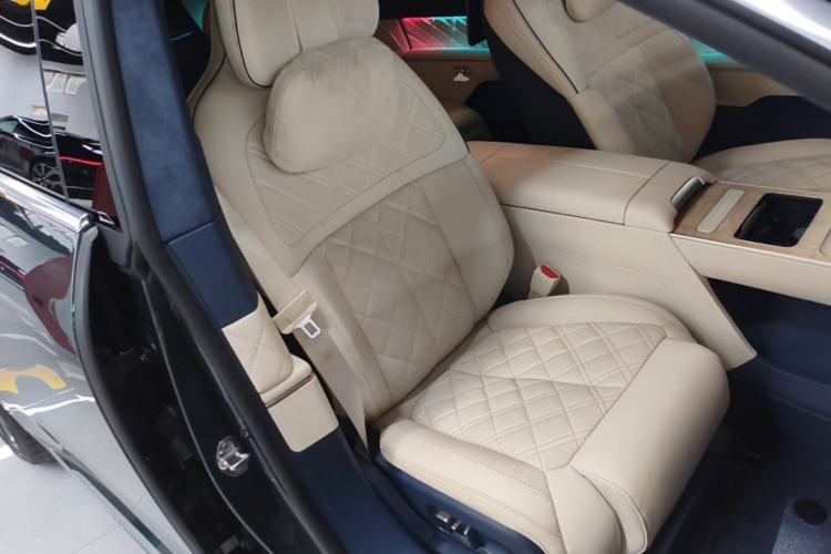 Used Nio ET9 2025 100 kWh Right Front Seat
