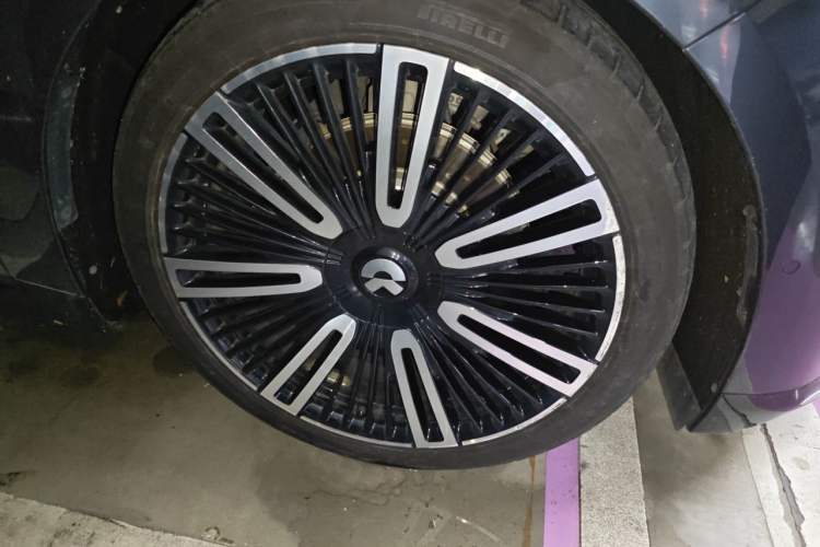 Used Nio ET9 2025 100kWh Signature Edition Right Front Wheel Hub