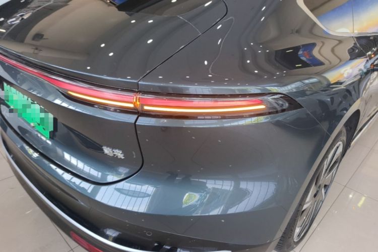 Used Nio ET9 2025 100 kWh Right Rear Taillight
